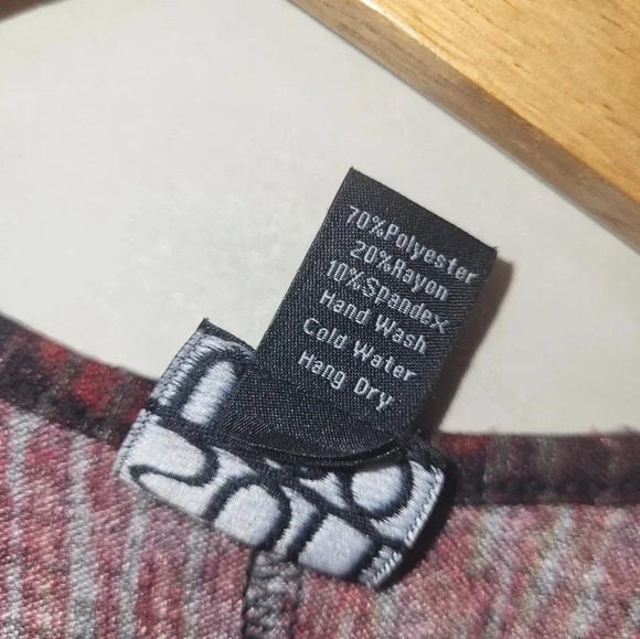 Clara Sun Woo Red Black Animal Print V Neck Long Sleeve Top Size Small - Picture 2 of 5